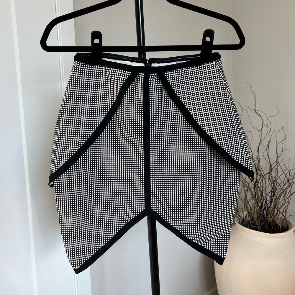 ASILIO Black and White Monochrome Bandaged Peplum Skirt